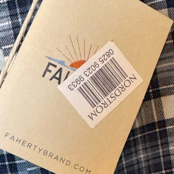 FAHERTY Shirt The Everyday Button Down Long Sleeve Navy Plaid XXL NWT - Picture 5 of 14